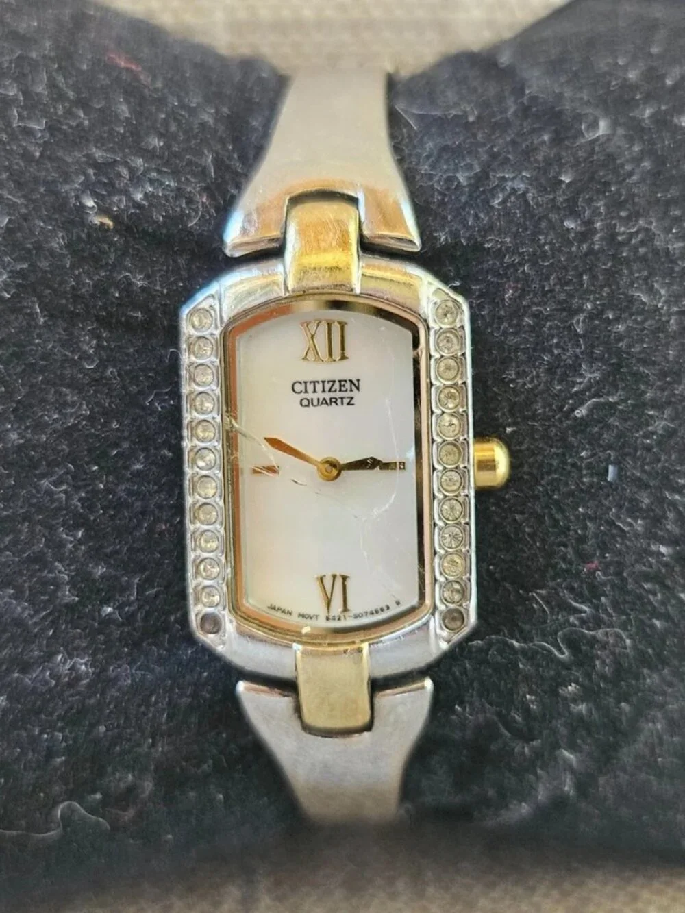 Citizen Women Wristwtch Gold/Silver Dual Tone Quartz Analog Watch Read desc